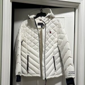 Tommy Hilfiger Women's Off-White Quilted Puffer Jacket